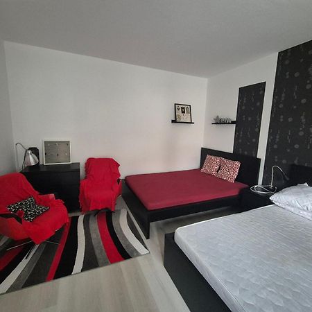 Appartamento Zorka Apartman Keszthely Esterno foto